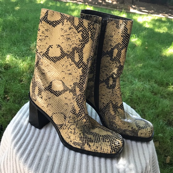 Vintage 9s Mia Leather Snakeskin Boot 